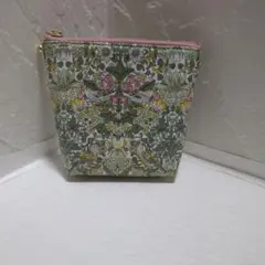 リバティ　ポーチ
