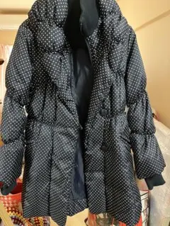 ドット柄フード付きダウンジャケットのサムネイル