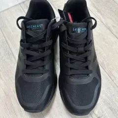 スケッチャーズ　スニーカー