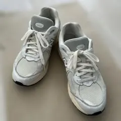 『お値下げ』New Balance 2002r ホワイトスニーカー