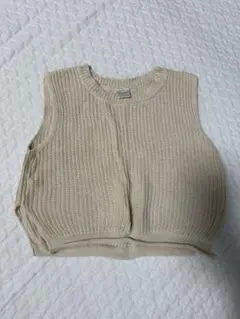 テータテート　薄手のニットベスト