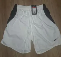 Nike ショートパンツ 　トレーニングパンツ未使用　タグ付