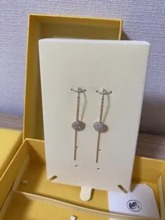 SWAROVSKI ローズゴールド ピアス