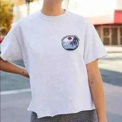 Brandy Melville グラフィックシャツ