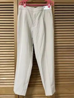 【新品】GU ストレッチテーパードパンツ