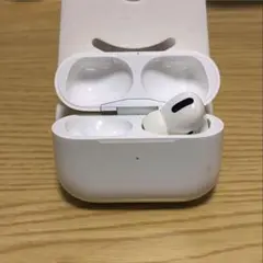 AirPods Pro 右耳とケース