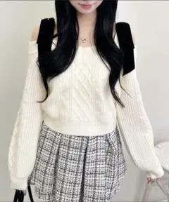 新品未着用　INGNI 2Wayベロアリボンオフショルケーブルニット