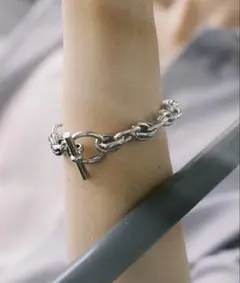 CROSS LINK CHAIN BRACELET