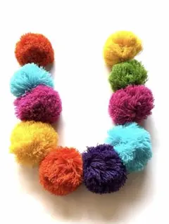 800円にお値下げ ＳＴＥＦＡＮＥＬカラフルポンポンマフラー