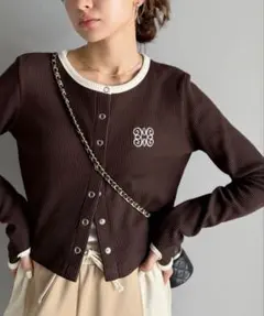 配色指穴スナップボタンクロップドワッフルカーディガン（長袖）のサムネイル