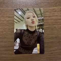 2026年最新】blackpink ロゼ トレカの人気アイテム - メルカリ