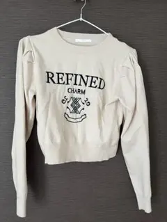REFINED CHARM ロゴニット ベージュ