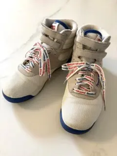 【美品・限定品】メゾンキツネ×リーボックハイカットスニーカー36のサムネイル