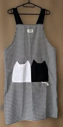 [訳あり] 柄猫イラスト チェックエプロン