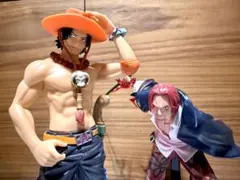 ONE PIECE ワンピース　フィギュア 2体セットのサムネイル