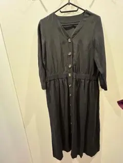 お値下げしました！☆GLOBALWORK ブラック ボタン付き ロングワンピース