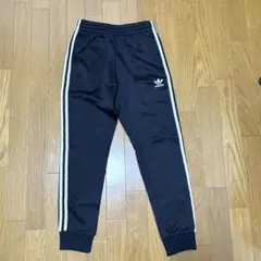 adidas 3本ライン 黒パンツ
