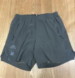 addidas × UNDEFEATED ショートパンツのサムネイル