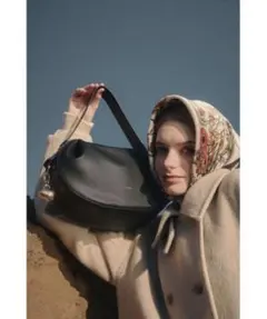 美品】nunelaハンドバッグ 【チャーム付き】 | Mercari