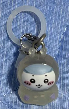 ちいかわ　ハチワレ　カタツムリチャーム