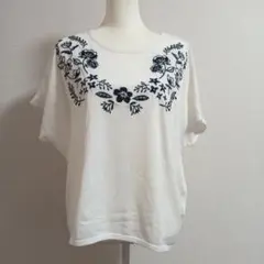 花柄刺繍 ホワイト 半袖 Tシャツ ラグラン ゆったり Msize