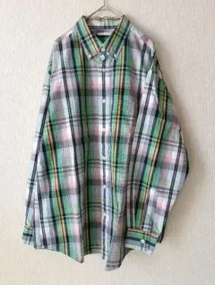 未使用です。ジーユー　ボタンだうグリーン系チェック柄 長袖シャツ