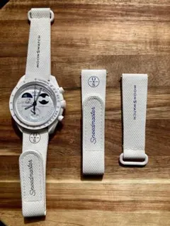 MOONSWATCH 雪の日スヌーピー 新品同様ベルト Lサイズのサムネイル
