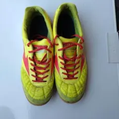 Mizuno Morelia フットサルシューズ イエロー レッドのサムネイル