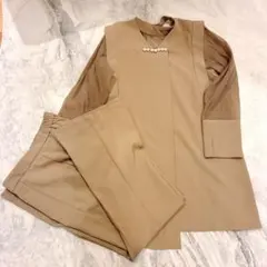 美品ルイルエブティック　ベージュ パンツセットアップ　LL オケージョン