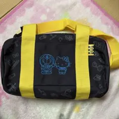 ドラえもん　ハローキティ　ショルダーバッグ