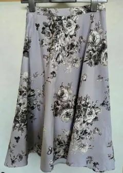 ローラアシュレイ LAURA ASHLEY 綿花柄スカートのサムネイル