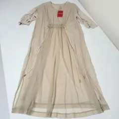 【新品】VIVIENNE TAM ロングワンピース ３８ベージュのサムネイル