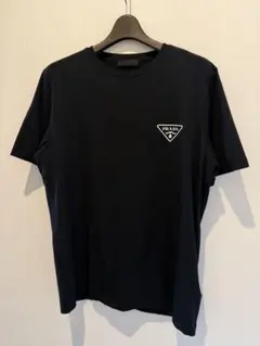 PRADA 三角ロゴ Tシャツ - メルカリ