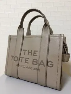 保証書、箱、袋つきMARC JACOBS THE TOTE BAG チャーム - メルカリ