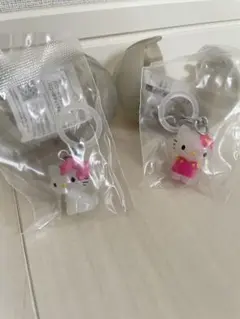 ハローキティ めじるしアクセサリー　2個