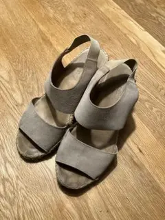 Item thumbnail for item 0a8b25dd-3d2d-4b19-8dc5-8adfe0b79396