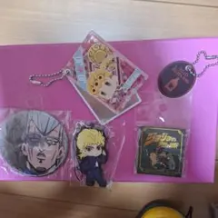 ジョジョの奇妙な冒険 キーホルダーとバッジ、ミラーセット