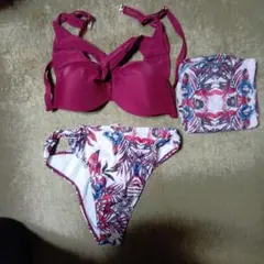 ワインレッド花柄セパレート水着セット‼️カーディガン付き‼️