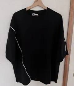 ZARA ブラックステッチデザインカットソーのサムネイル