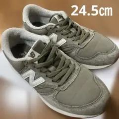 New Balance グレー スニーカー