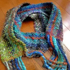 手織りマフラー野呂英作渋可愛マフラー138 くれよん スパイラルマフラー｜㈱野呂英作