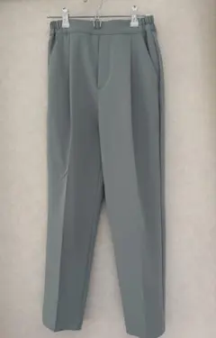 ハニーズ　テーパードパンツ　Sサイズ