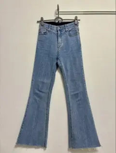 【DHOLIC】ブーツカットデニム・フリンジ裾・ライトブルー