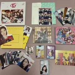TWICE アルバム・グッズ まとめ売り CD フォトカード バッジ付き
