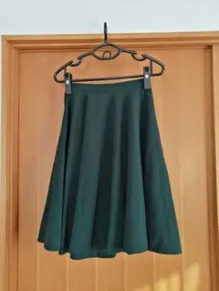 ユナイテッドアローズ　UNITED ARROWS　フレアスカート　緑