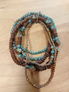 ブレスレット多重巻きビーズ　伸縮