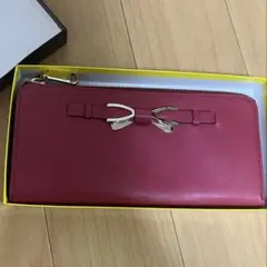 てとりん様専用　レベッカテイラー　リボン付き　ピンクレザー　長財布のサムネイル