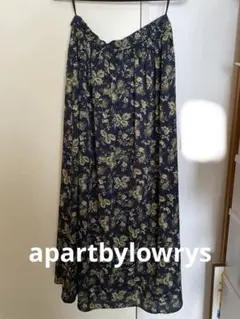 apart by ネイビー花柄ロングスカート