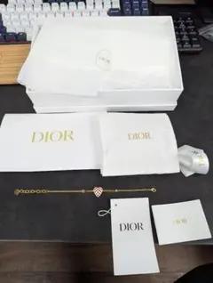 Dior クリアハートバングル 美品 - メルカリ