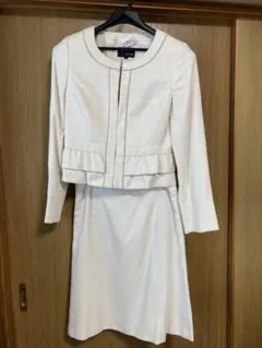 anyFAM セレモニースーツ アイボリー　ジャケットサイズ3 スカートサイズ2
